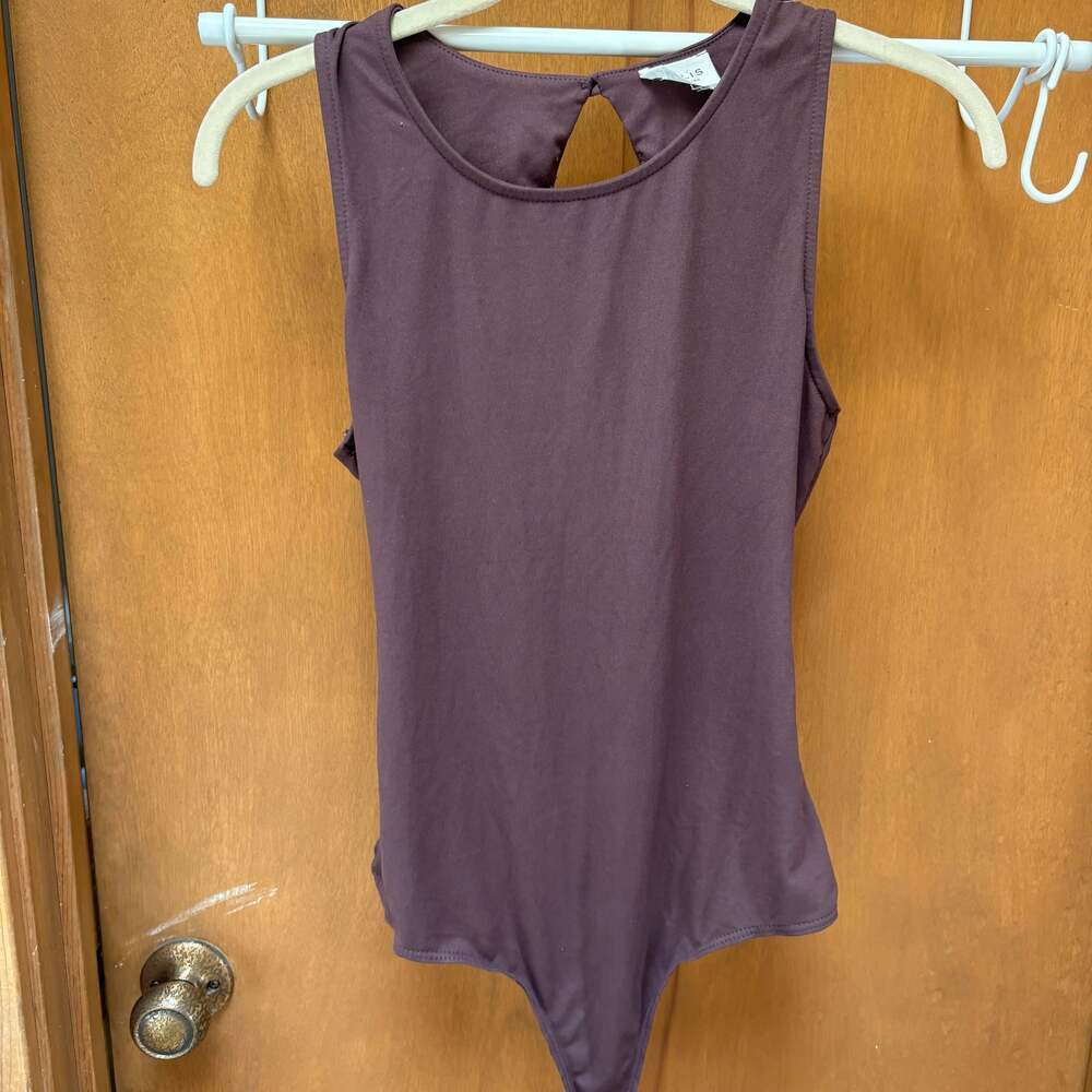 Le Lis Brown Open Back Criss Cross Strap Sleeveless Bodysuit Women’s XS